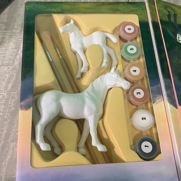 Kids Scholastic Paint Your Own Horses Kit - Picture 3 of 5